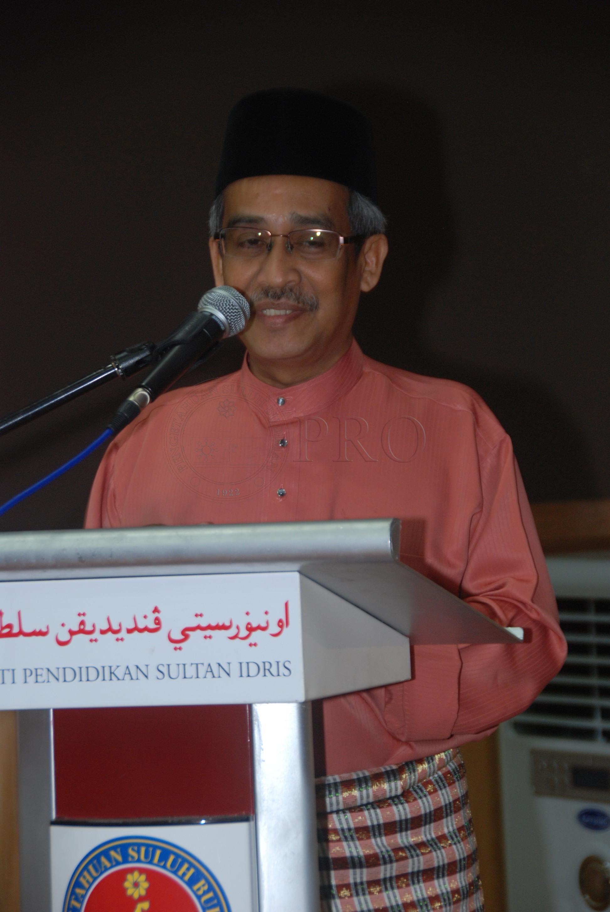 PRO 12 140 buku DSC 9641